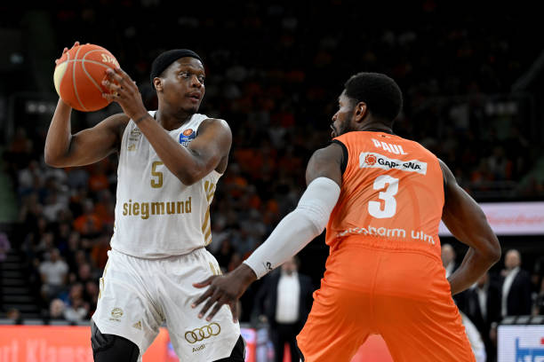 年轻正在成 年轻正在成